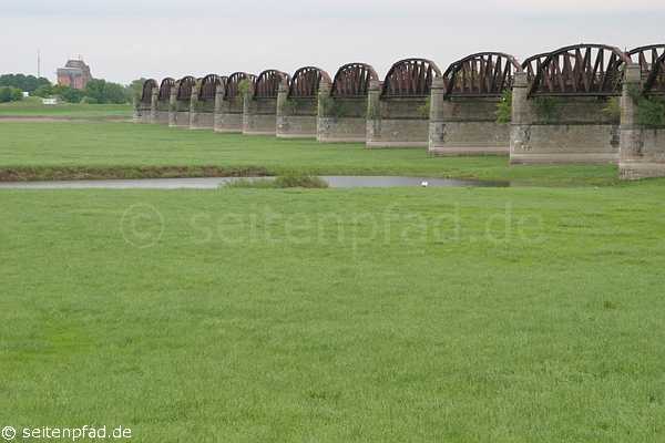 Eisenbahnbrücke bei Dömitz