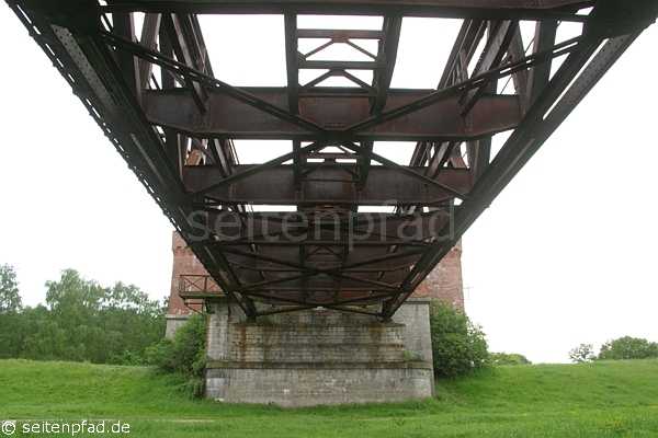 Eisenbahnbrücke bei Dömitz